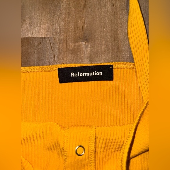 Reformation Nicole Ribbed Tank Top in Marigold Size Medium - Picture 6 of 9